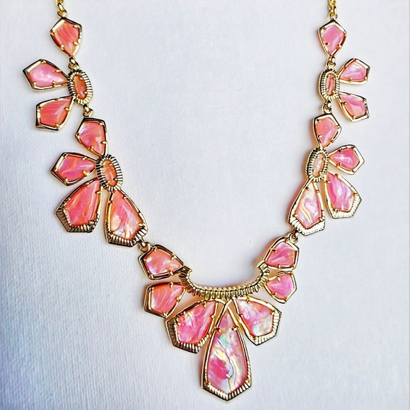 NEW Kendra Scott Layne Gold Statement Necklace Pink Iridescent Abalone - Picture 4 of 10
